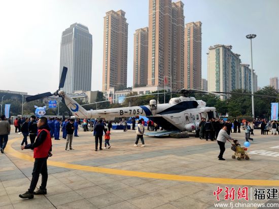 图为M-171大型救援直升机。中新网记者 林玲 摄